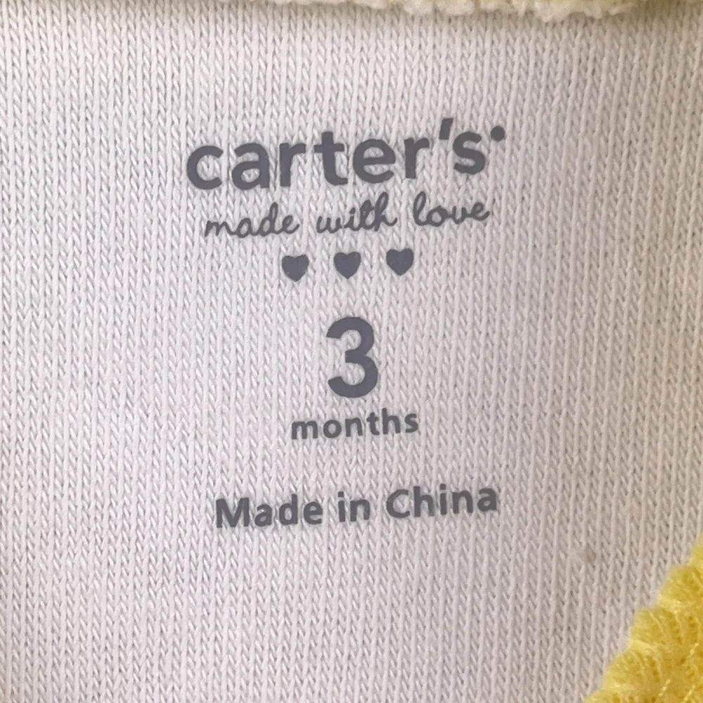 Carters Vintage 2009 Baby Sleeper 3M White Yellow Giraffe Elephant Duck Feet NWT